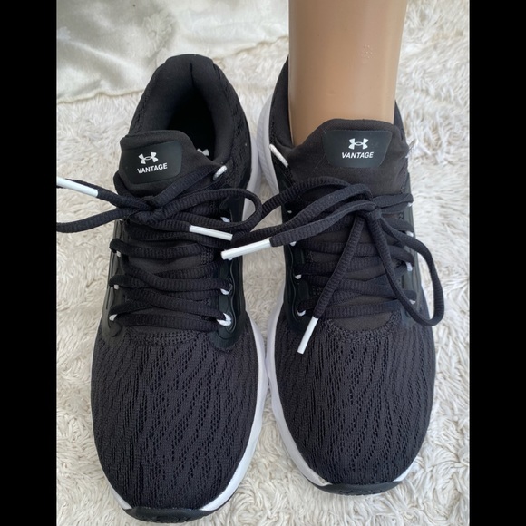UNDER ARMOUR U AW CHARGED VANTAGED WOMEN’S RUNNING SHOES 🏃‍♀️ - Picture 10 of 14